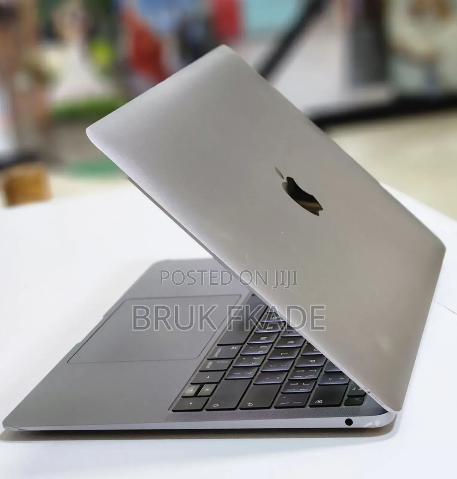 New Laptop Apple MacBook Pro 2019 32GB Intel Core i7 SSD 512GB