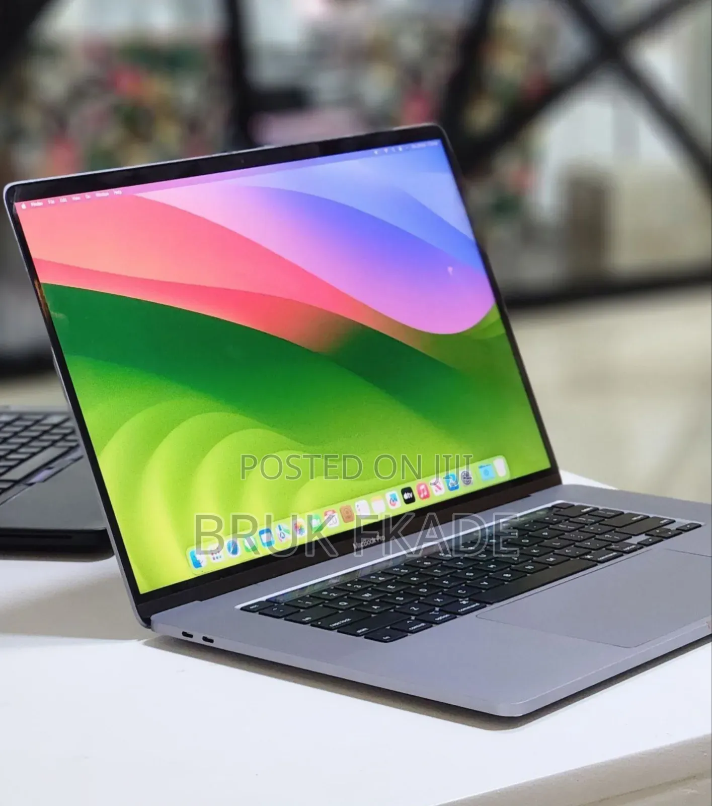 New Laptop Apple MacBook Pro 2019 32GB Intel Core i7 SSD 512GB