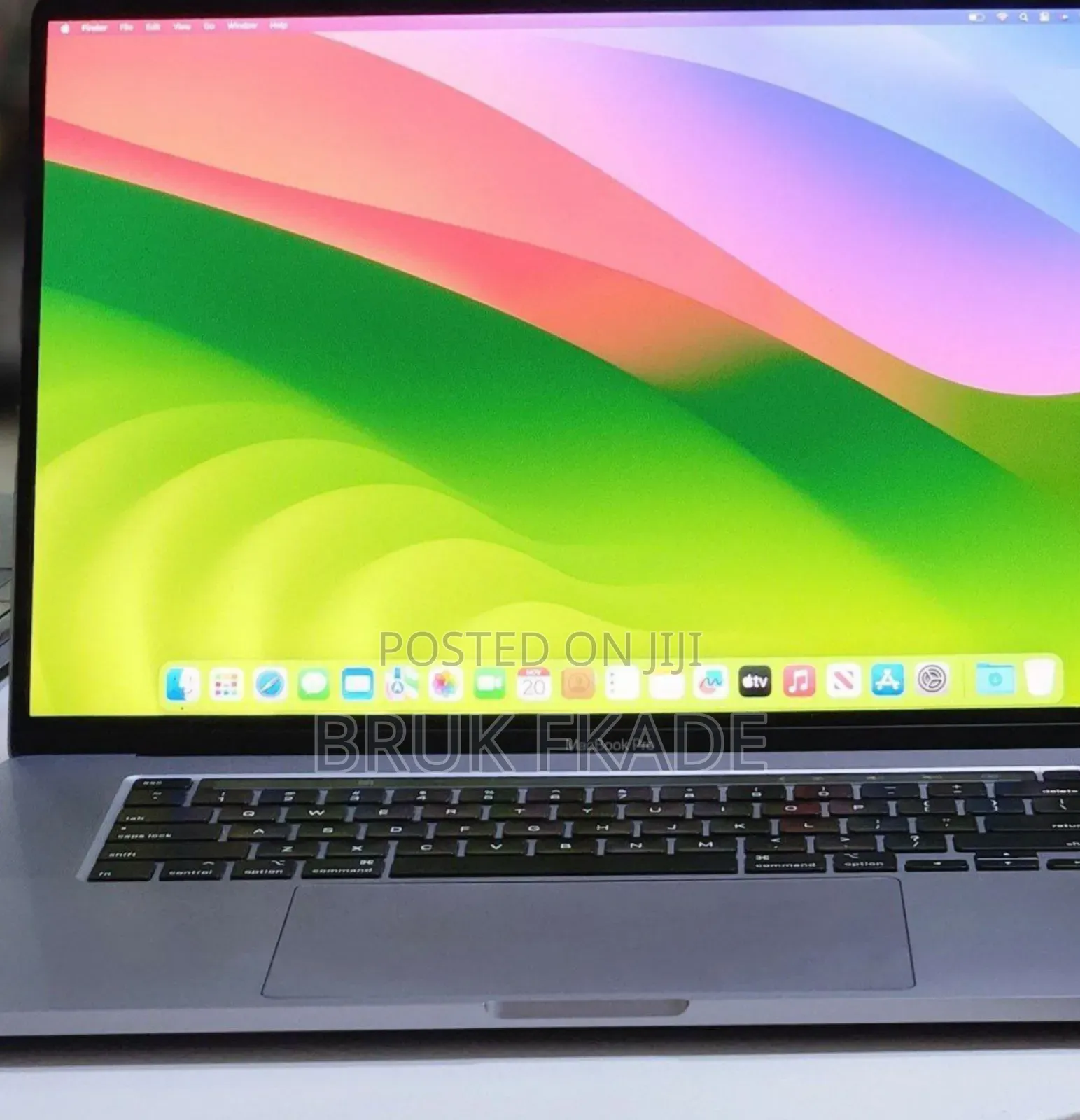 New Laptop Apple MacBook Pro 2019 32GB Intel Core i7 SSD 512GB