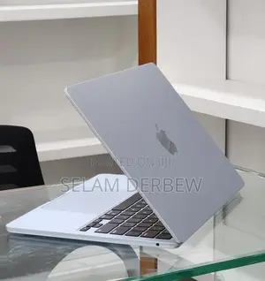 New Laptop Apple MacBook Air 2025 M4 13-inch 16GB Apple M4 SSD 256GB