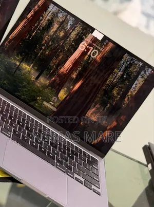 New Laptop Apple MacBook Air 2022 M2 8GB Apple M2 SSD 256GB