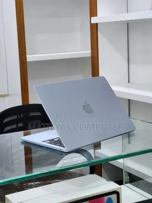 New Laptop Apple MacBook Air 2025 M4 13-inch 16GB Apple M4 SSD 256GB