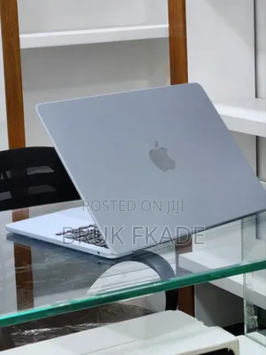 New Laptop Apple MacBook Air 2025 M4 15-inch 16GB Apple M4 SSD 256GB