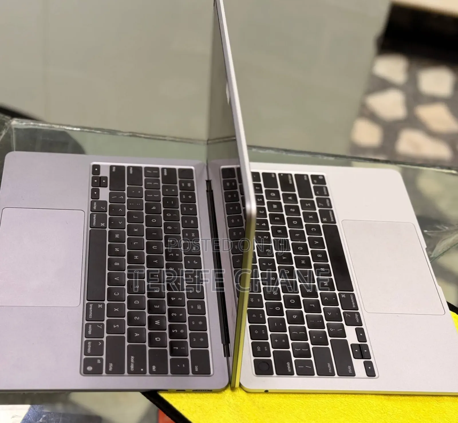 New Laptop Apple MacBook Air 2023 M2 8GB Intel Core i5 SSD 256GB