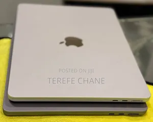 New Laptop Apple MacBook Air 2023 M2 8GB Intel Core i5 SSD 256GB