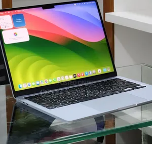 New Laptop Apple MacBook Air 2025 M4 15-inch 16GB Intel SSD 256GB