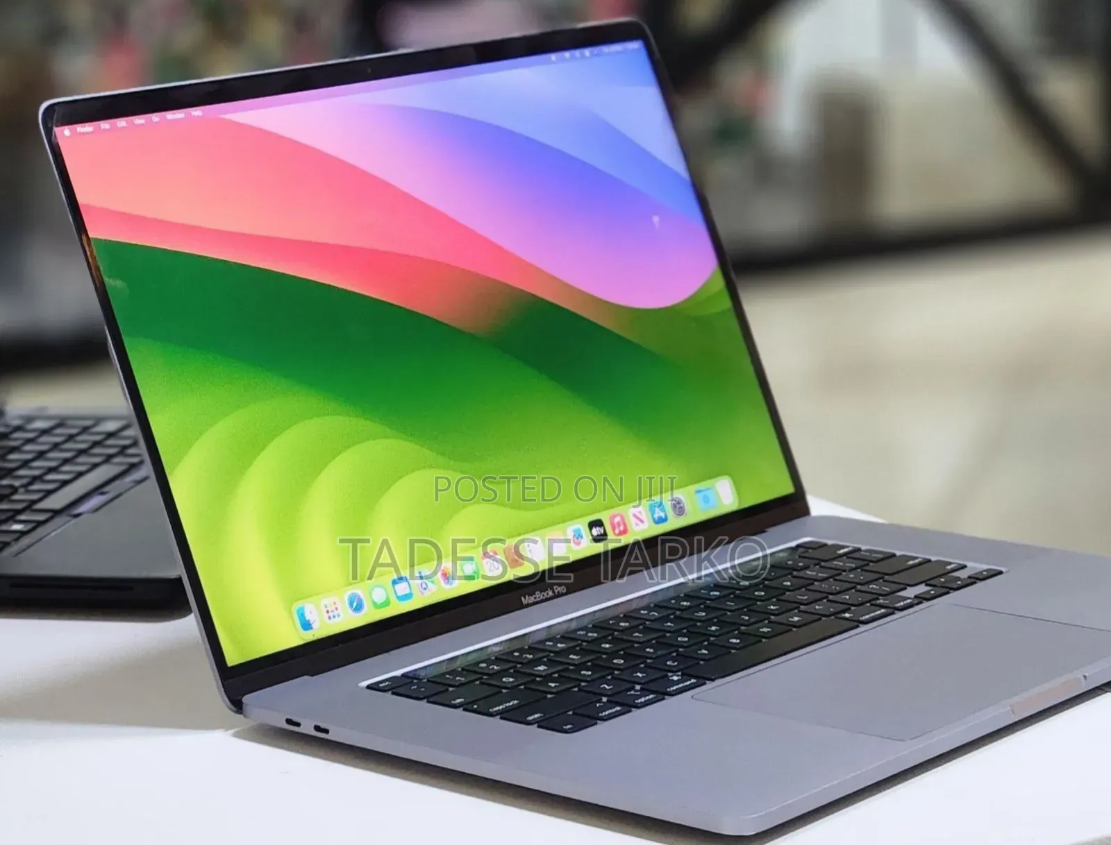 New Laptop Apple MacBook Pro 2019 32GB Intel Core i7 SSD 512GB