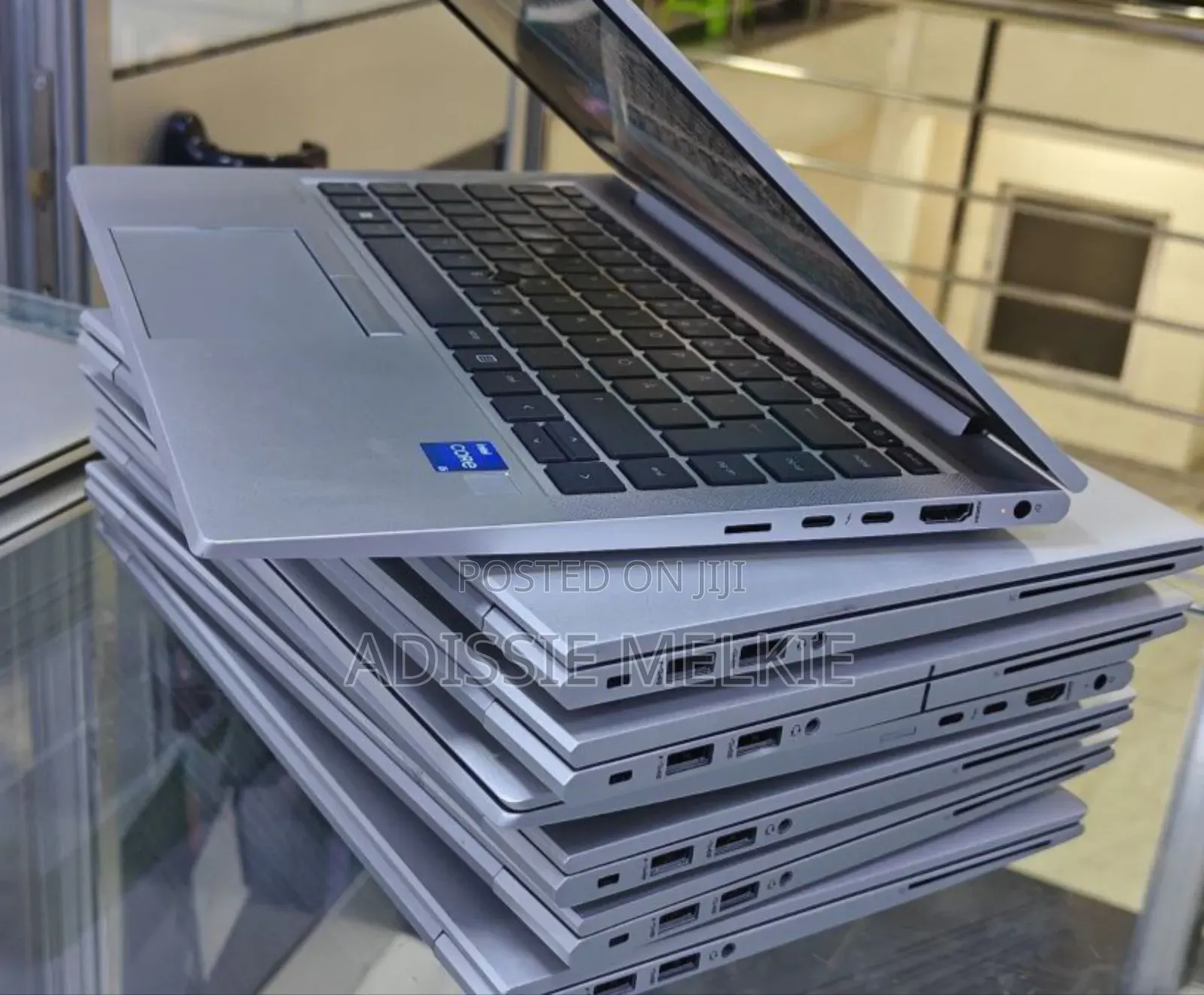 New Laptop HP EliteBook 830 G8 16GB Intel Core i5 SSD 512GB