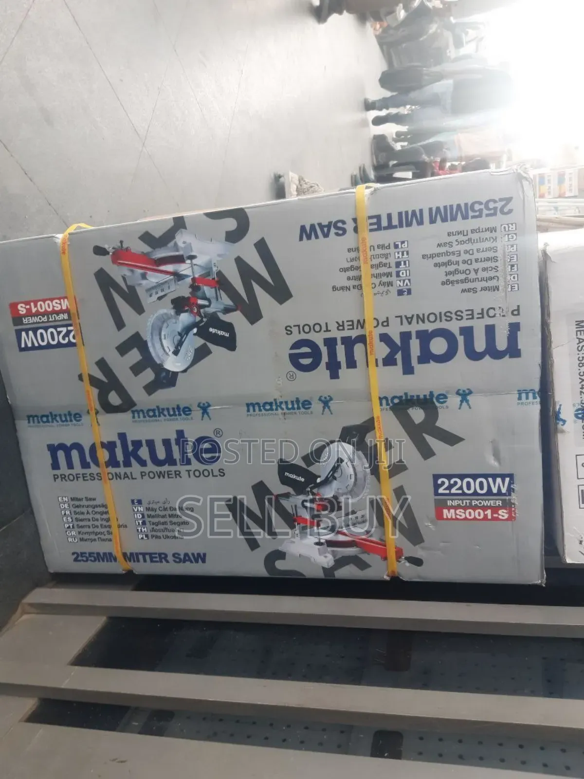 Makute Slide Metir Saw 2200w