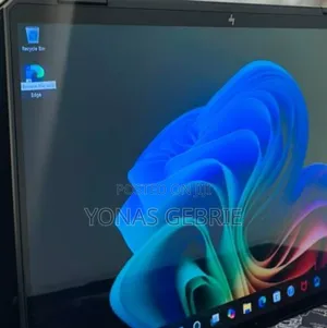 New Laptop HP 16GB Intel Core Ultra 7 SSD 1T