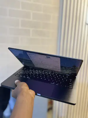 New Laptop Apple Macbook Pro 2025 M5 14-inch 16GB Apple M5 SSD 512GB