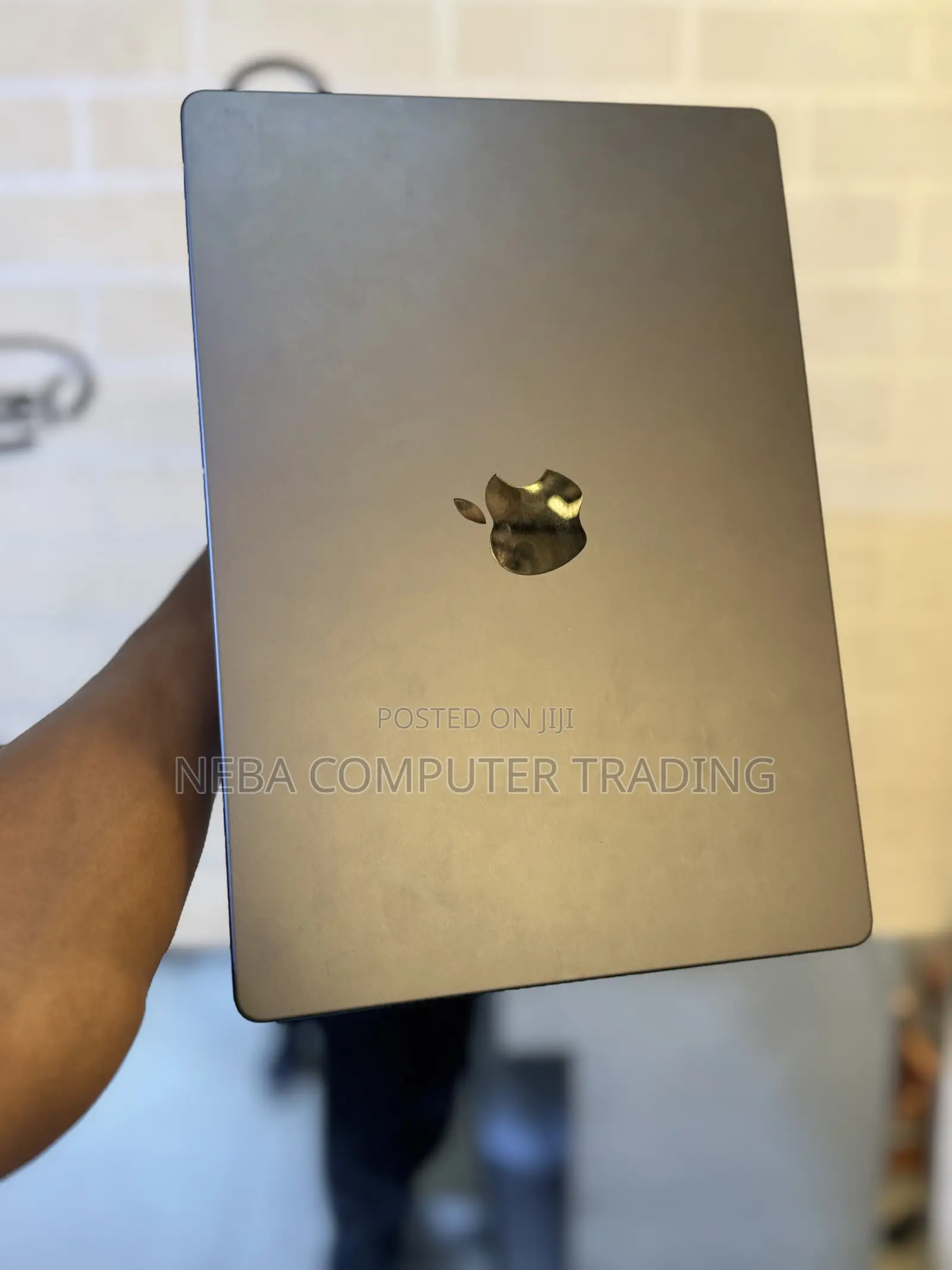 New Laptop Apple Macbook Pro 2025 M5 14-inch 16GB Apple M5 SSD 512GB