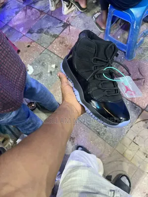 Jordan 11 Black and Blue Clour