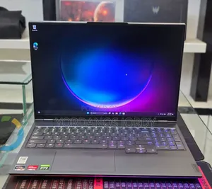 New Laptop Lenovo Legion 7 32GB AMD Ryzen 9 SSD 1T