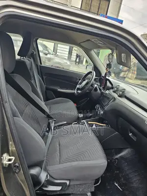 Suzuki Swift 2022 Gray