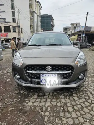 Suzuki Swift 2022 Gray