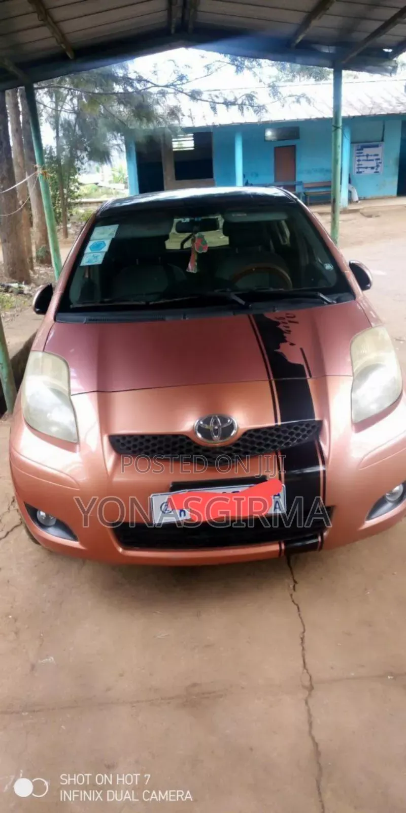 Toyota Yaris 2010 Gold