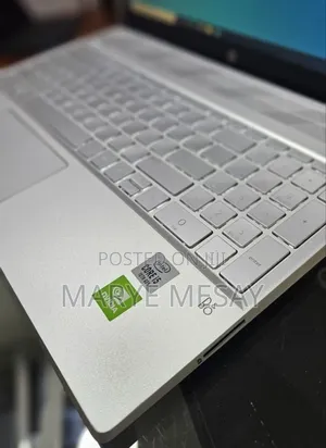 New Laptop HP Pavilion 15 8GB Intel Core i5 SSD 256GB
