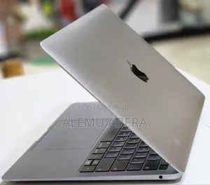 New Laptop Apple MacBook Pro 2019 32GB Intel Core i7 SSD 512GB