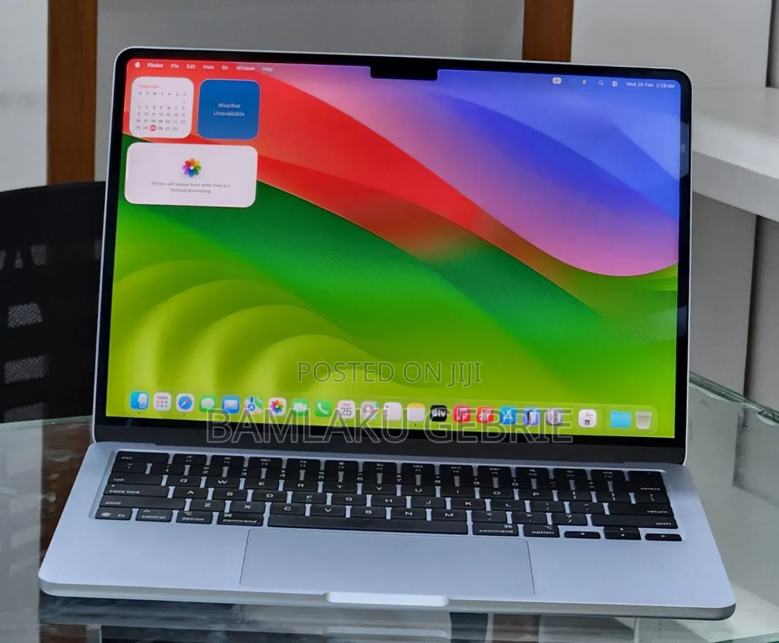 New Laptop Apple MacBook Air 2025 M4 13-inch 16GB Apple M4 SSD 256GB