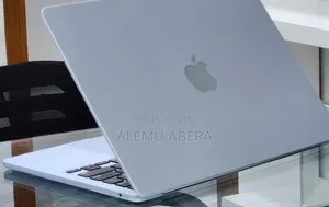 New Laptop Apple MacBook Air 2024 M3 13-inch 16GB Apple M4 SSD 256GB