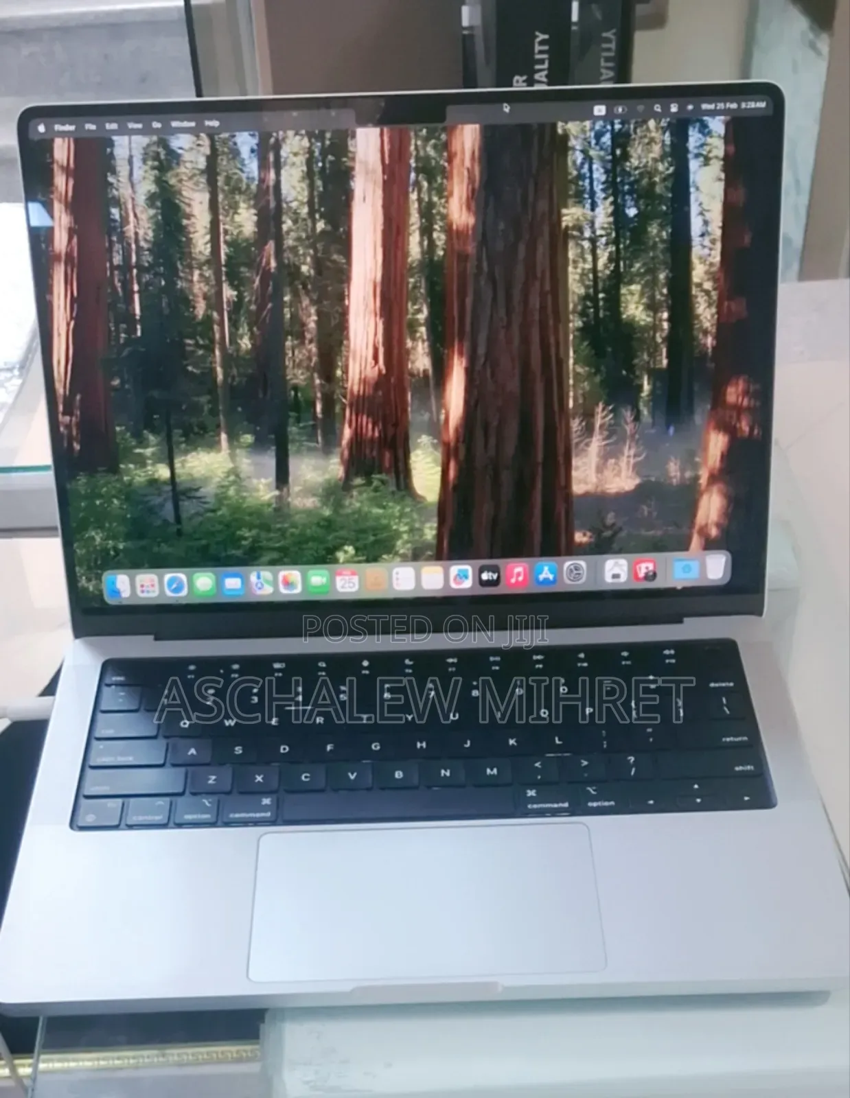 New Laptop Apple MacBook Pro M1 16GB Apple M1 Pro SSD 512GB