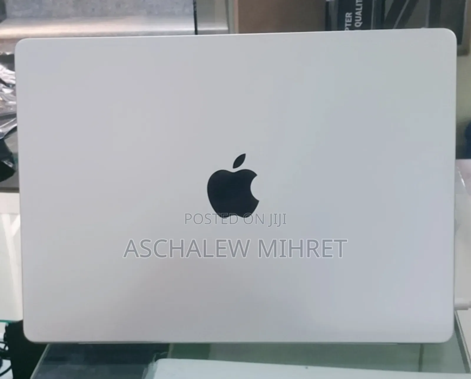 New Laptop Apple MacBook Pro M1 16GB Apple M1 Pro SSD 512GB