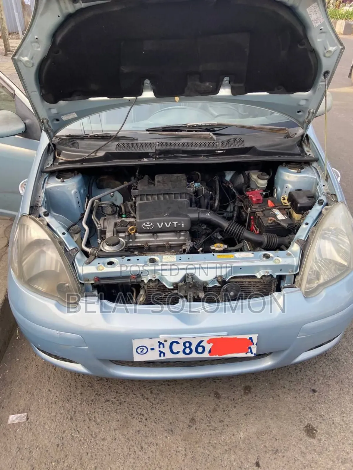 Toyota Vitz 2004 White