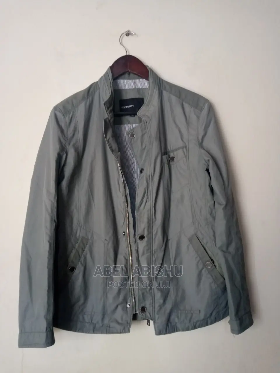 Jackets የተመረጡ ደረጃ 1 ቦንዳ