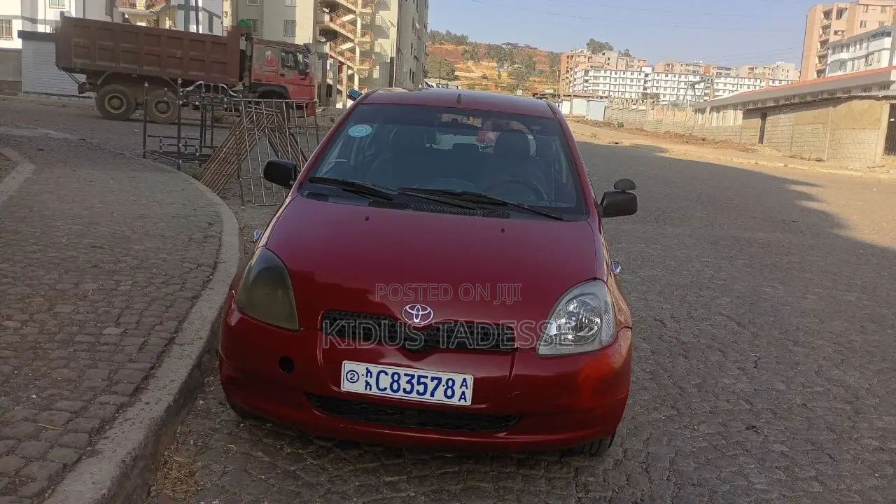 Toyota Vitz 1999 Red