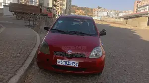 Toyota Vitz 1999 Red