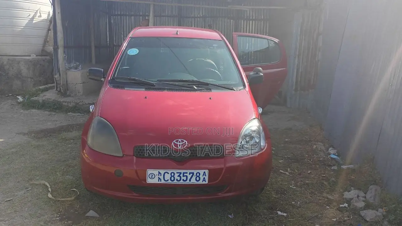 Toyota Vitz 1999 Red