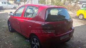 Toyota Vitz 1999 Red