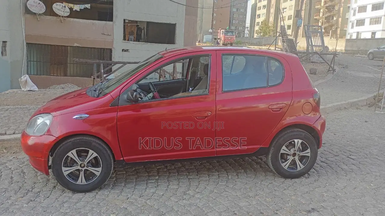 Toyota Vitz 1999 Red