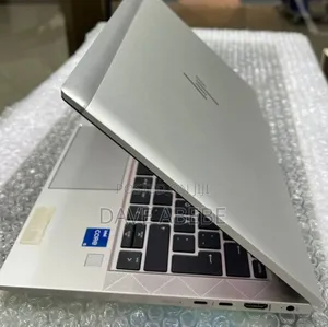 New Laptop HP EliteBook 830 G8 16GB Intel Core i5 SSD 512GB