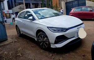 New BYD E2 43 kWh 94 hp FWD 2024 White