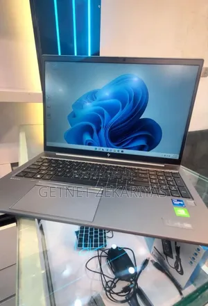 New Laptop HP ZBook 15 16GB Intel Core i7 SSD 512GB