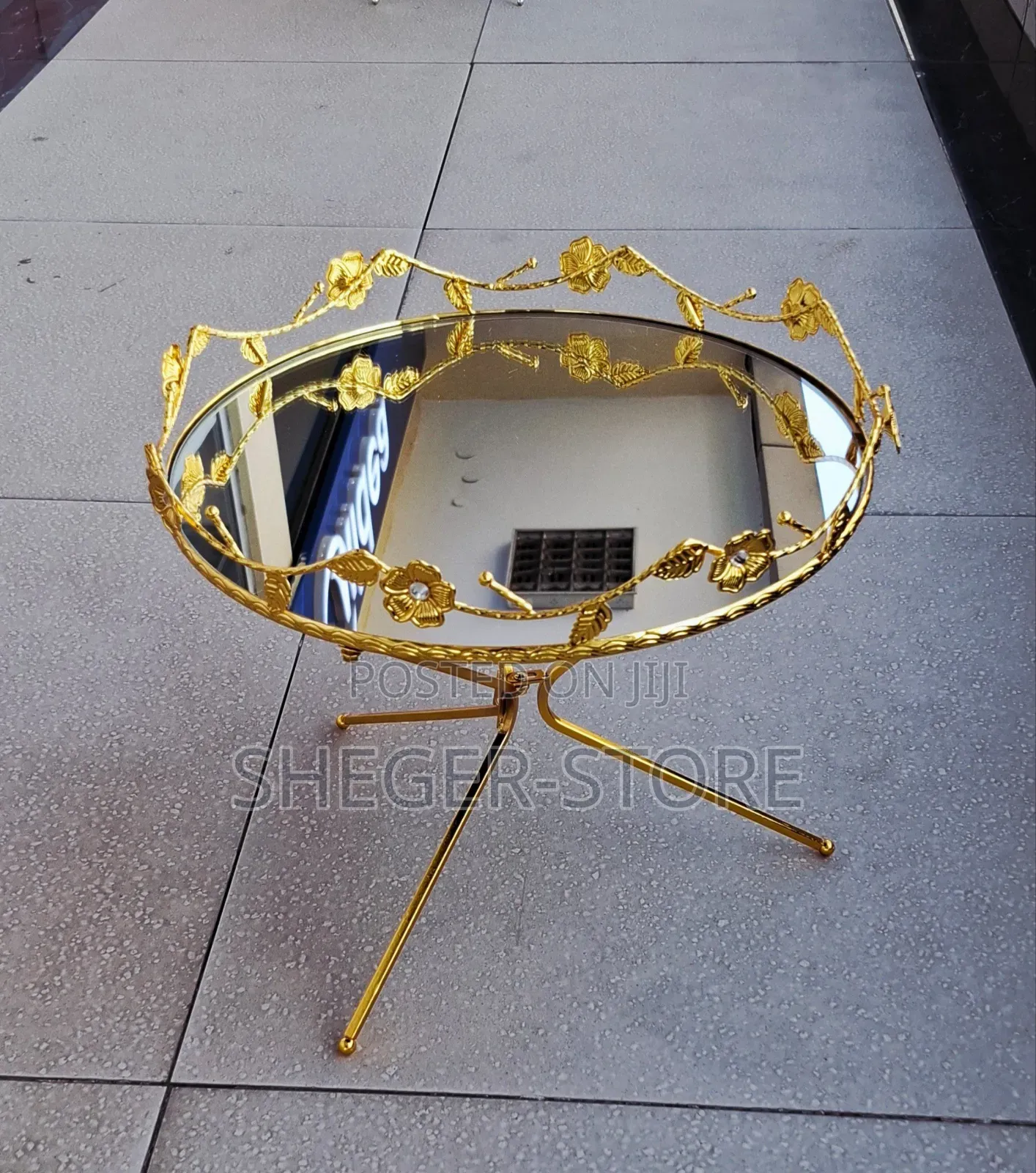 Exotic Look Coffee Table