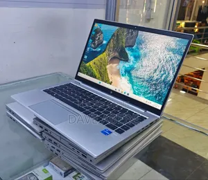 New Laptop HP EliteBook 830 G8 16GB Intel Core i5 SSD 512GB