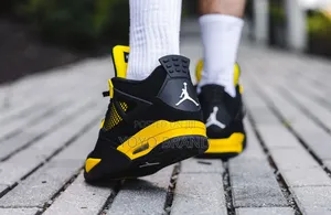 Nike Air Jordan 4 Retro Tunder Black/Yellow Fashion Sneaker Shoes