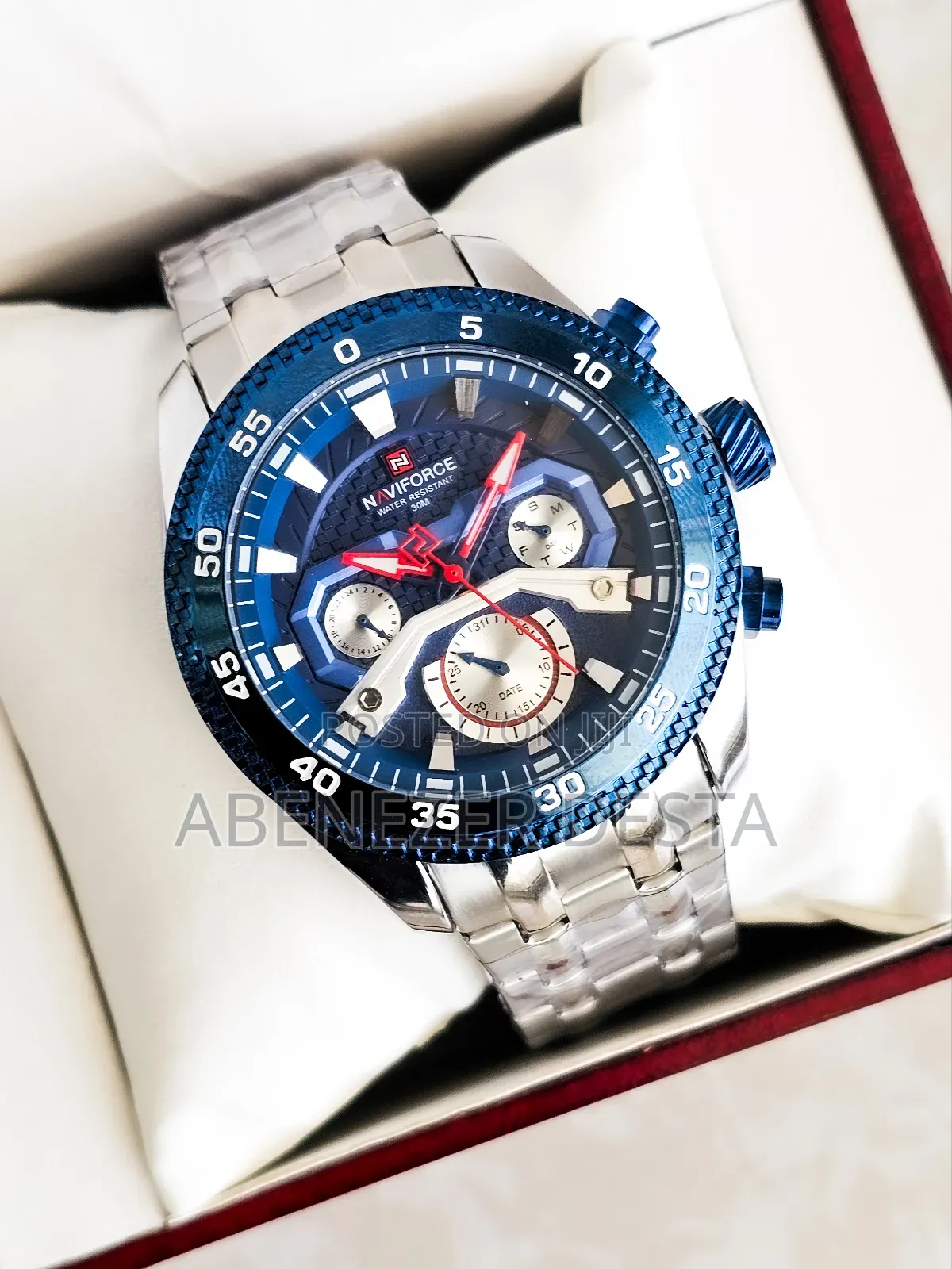 Naviforce Nf9222, a Sport- Fashion Featuring A Stainiess Steel