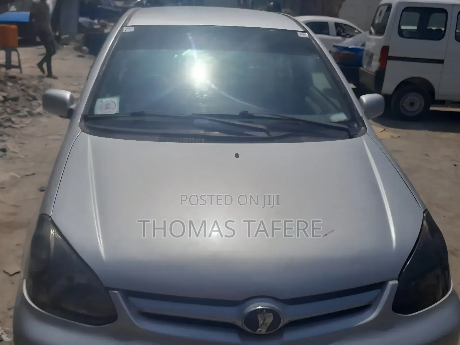 Toyota Platz 2004