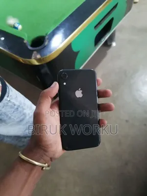 Apple XR 64 GB Black