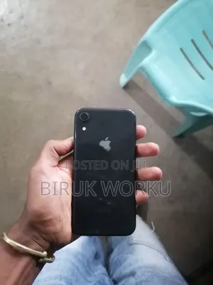 Apple XR 64 GB Black