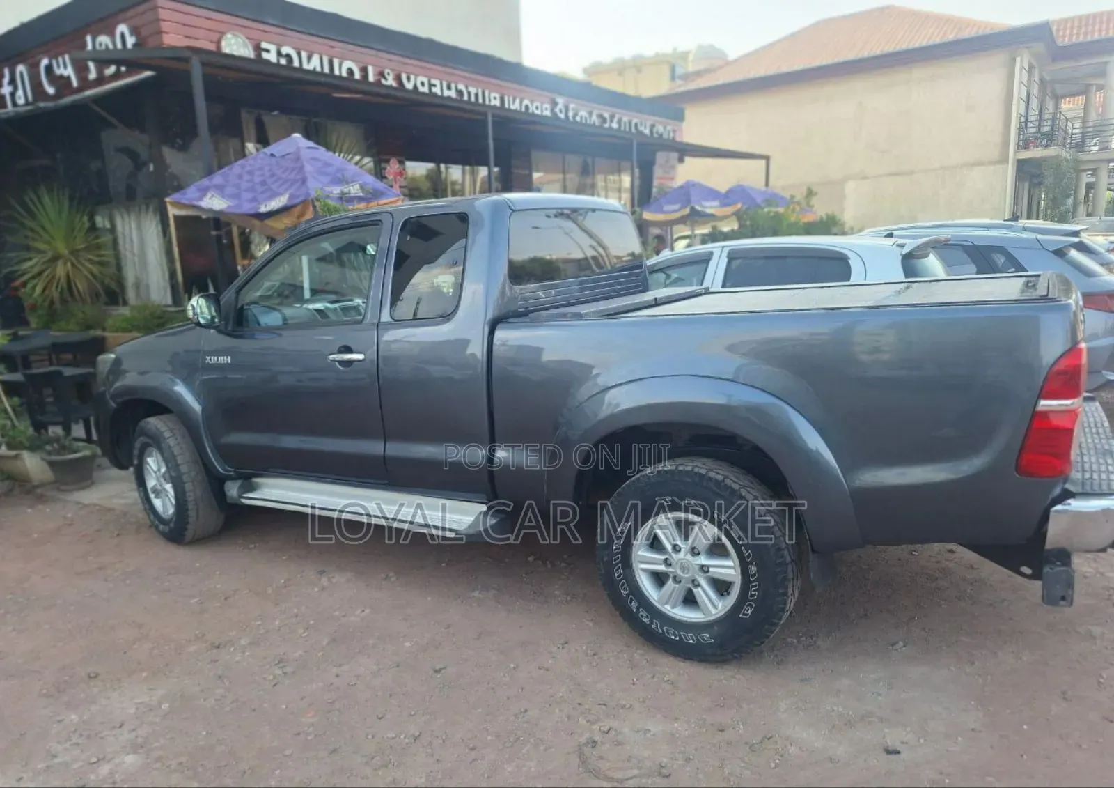 Toyota Hilux 2013 Gray
