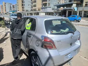 Toyota Yaris 1.3 2006 Silver