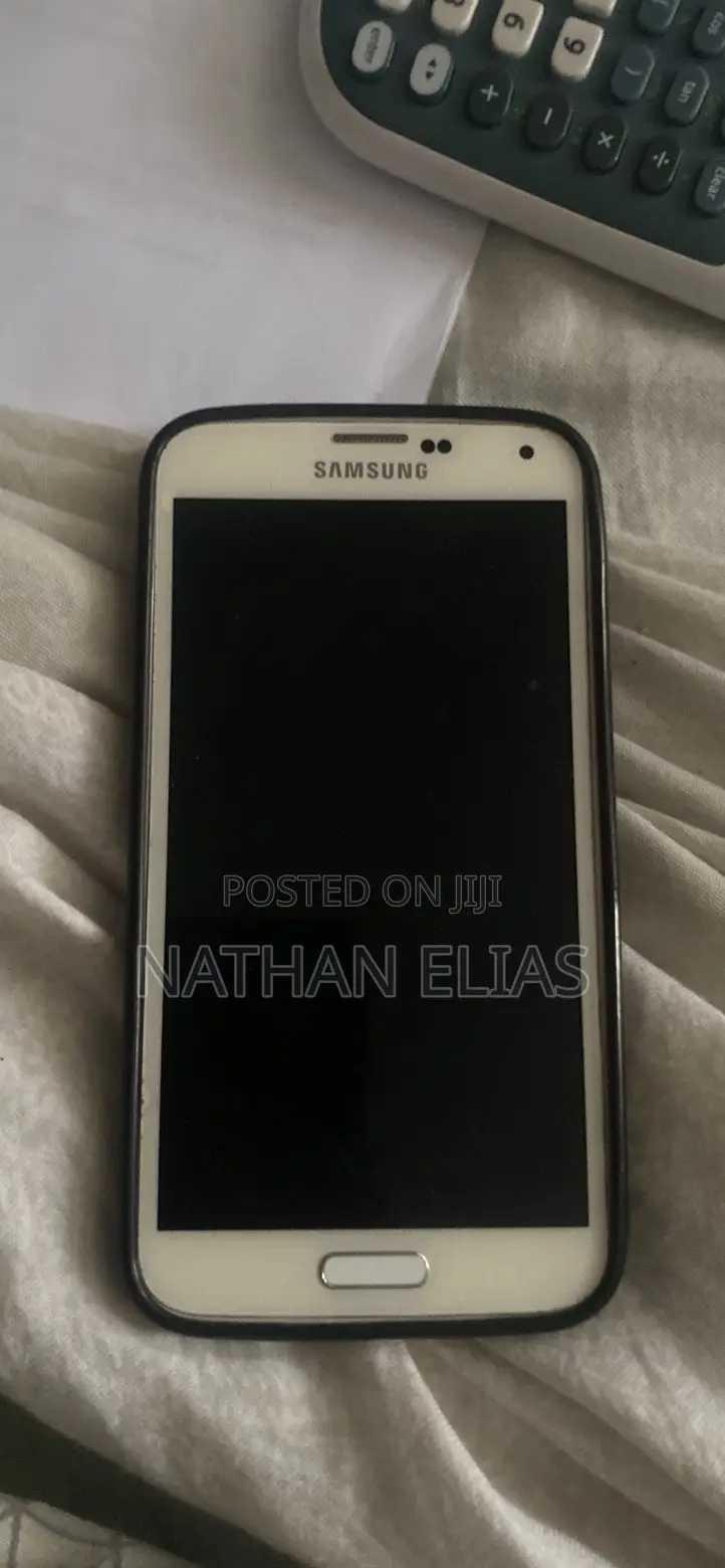 Samsung Galaxy S5 16 GB White