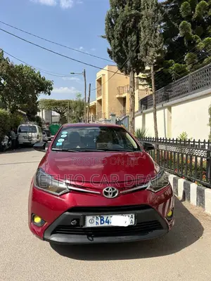 Toyota Yaris 2014 Red