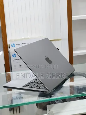 New Laptop Apple MacBook Pro M1 16GB Apple M1 Pro SSD 512GB