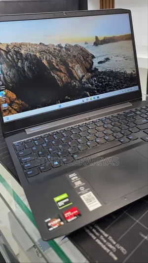 New Laptop Lenovo IdeaPad 520 12GB AMD Ryzen 5 HDD+SSD 128GB